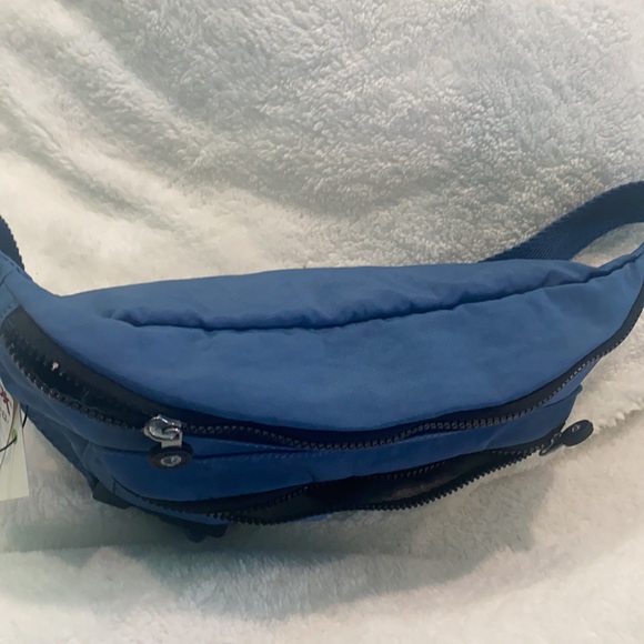 🆕💙Kipling Yasemina XL Waist Pack, Soulful Blue - Picture 5 of 10